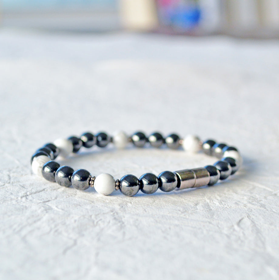 Magnetic Bead Bracelet with Calming White Howlite 8.0